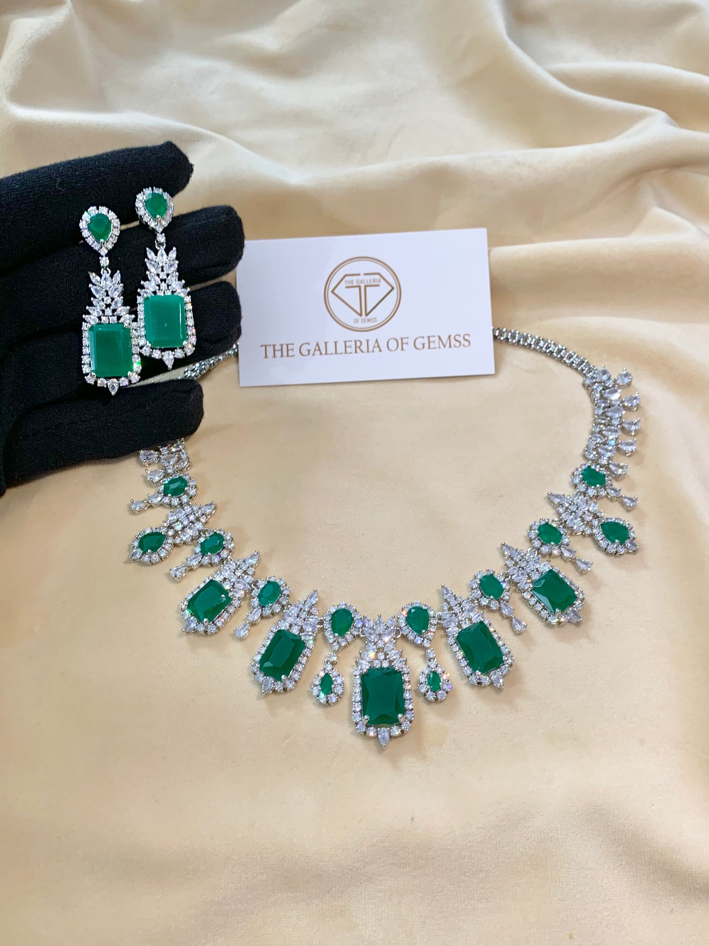 Aliya Ruby statement set