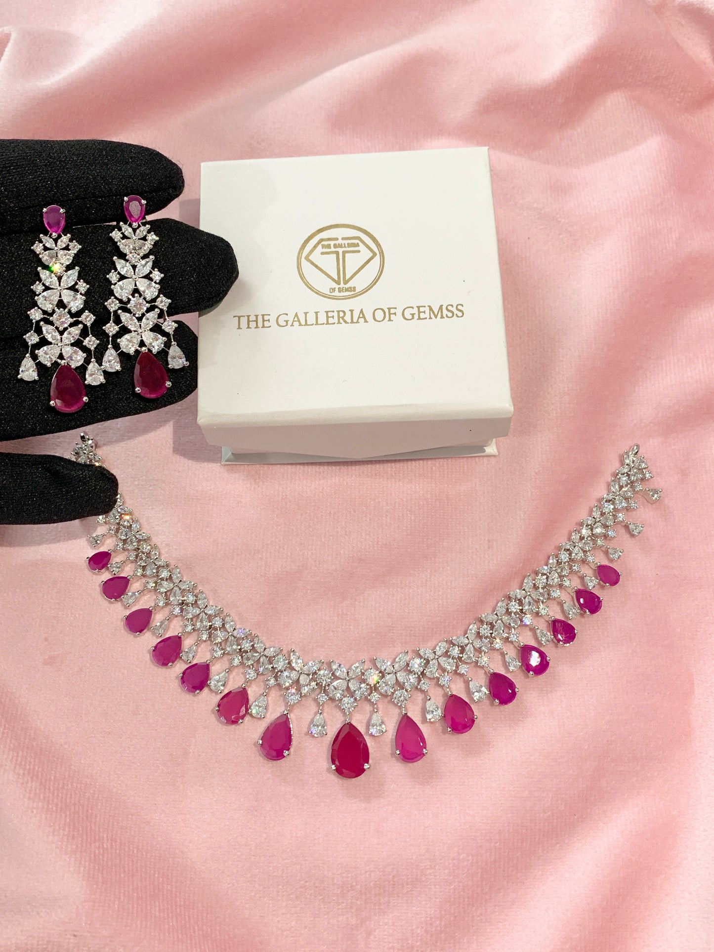 Adah diamond droplet necklace