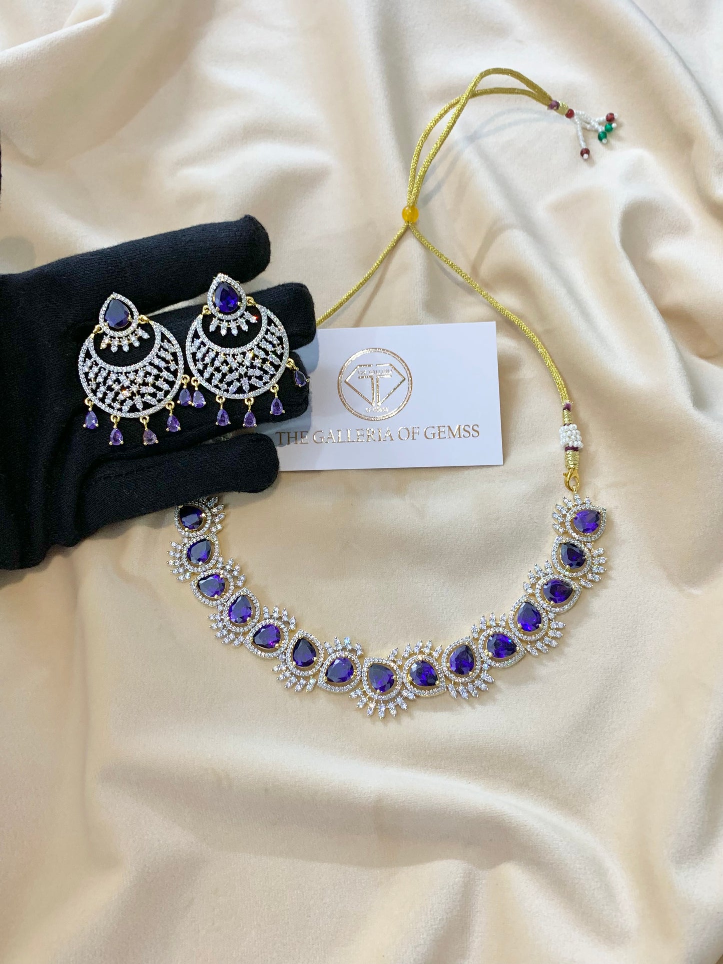 Sara Necklace