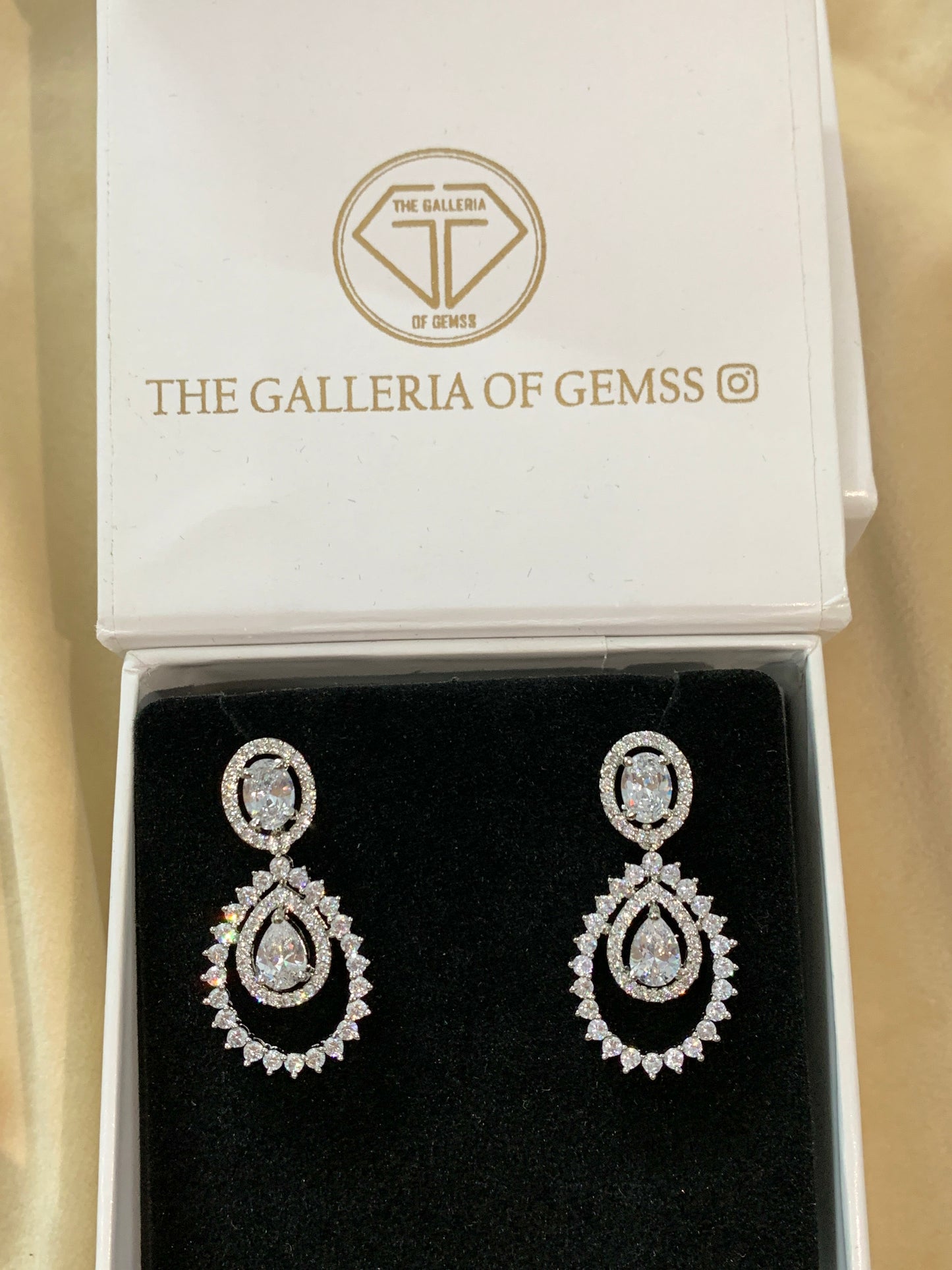Bela Earrings