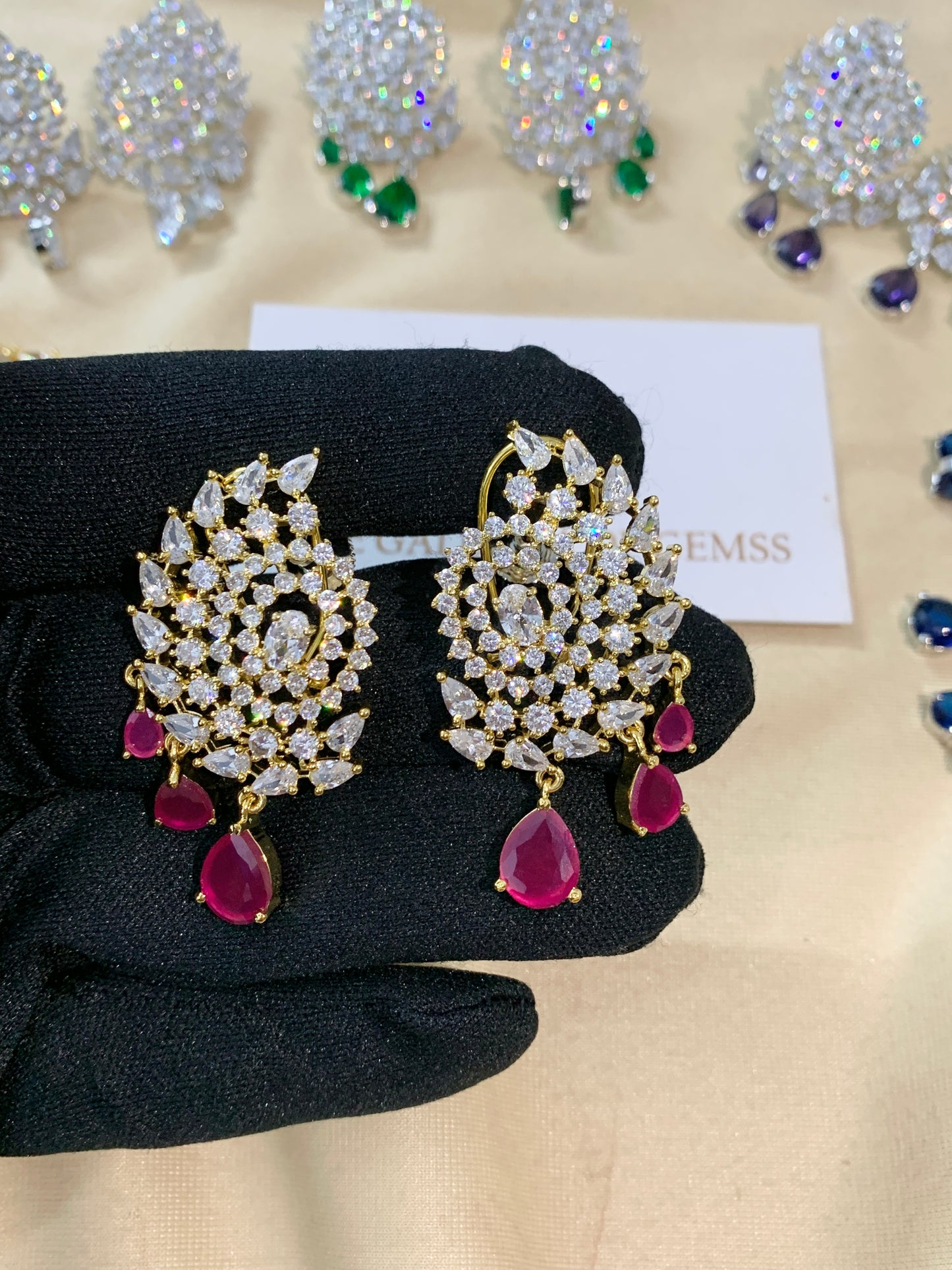 Lyra droplet earrings