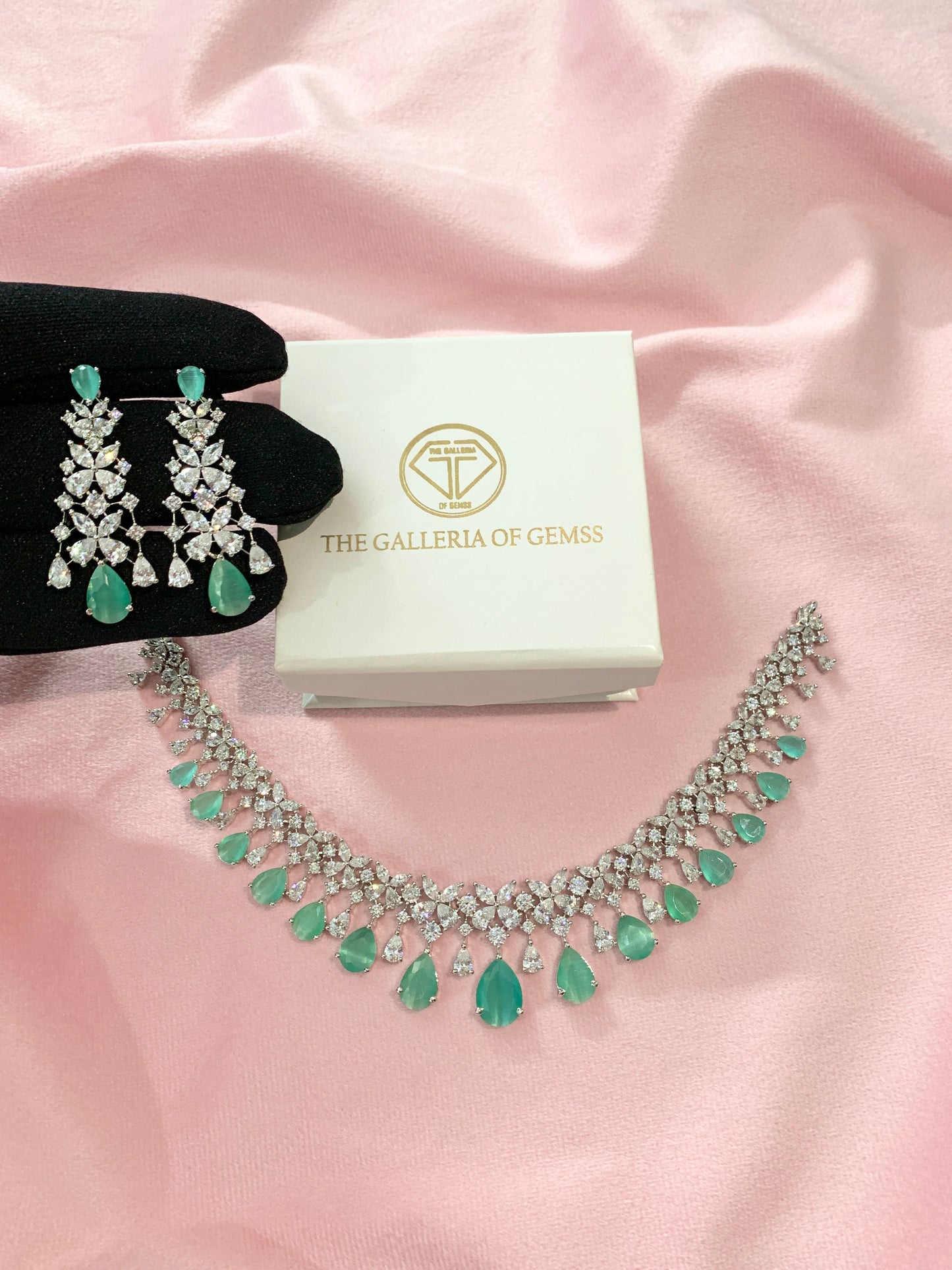 Adah diamond droplet necklace