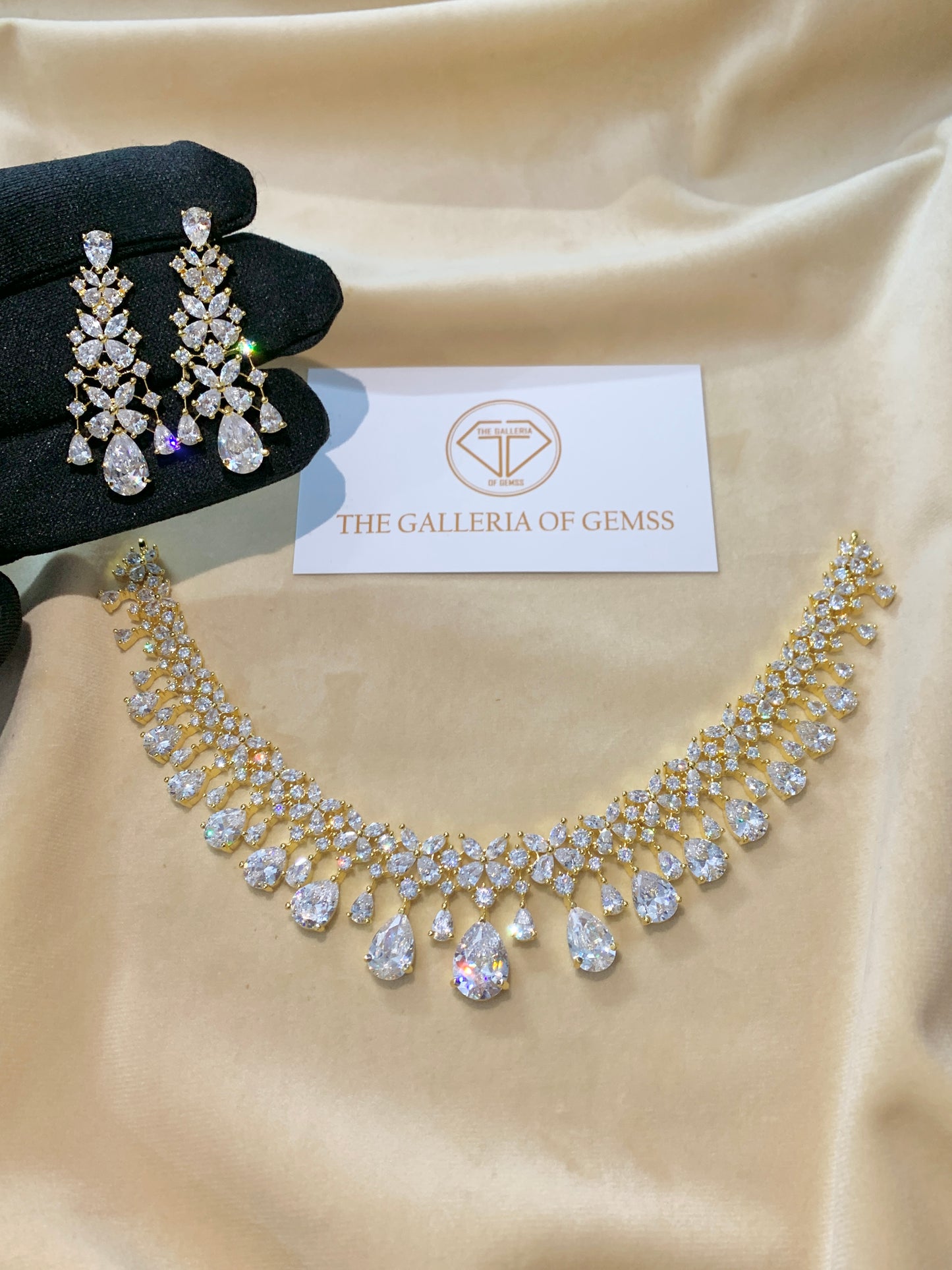 Adah diamond droplet necklace