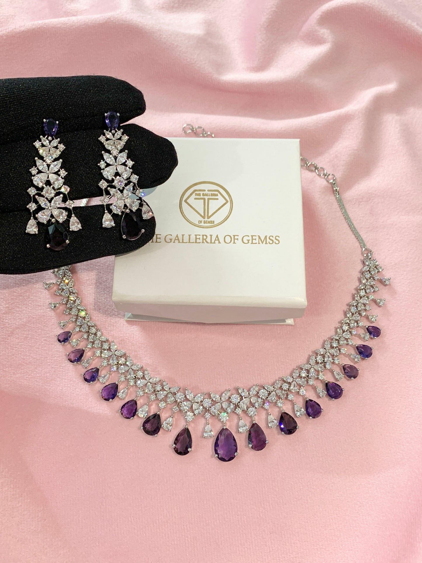 Adah diamond droplet necklace