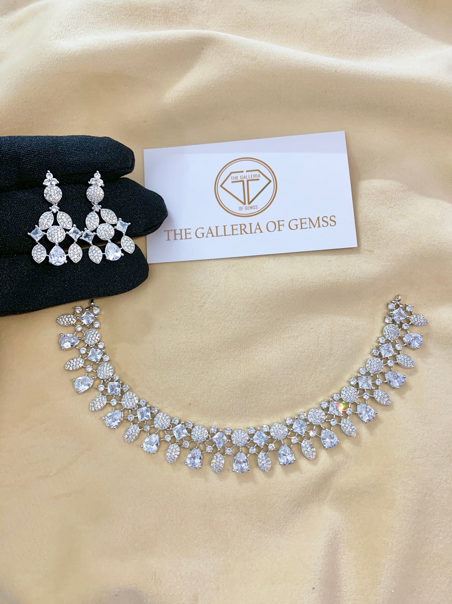 Dina diamond set