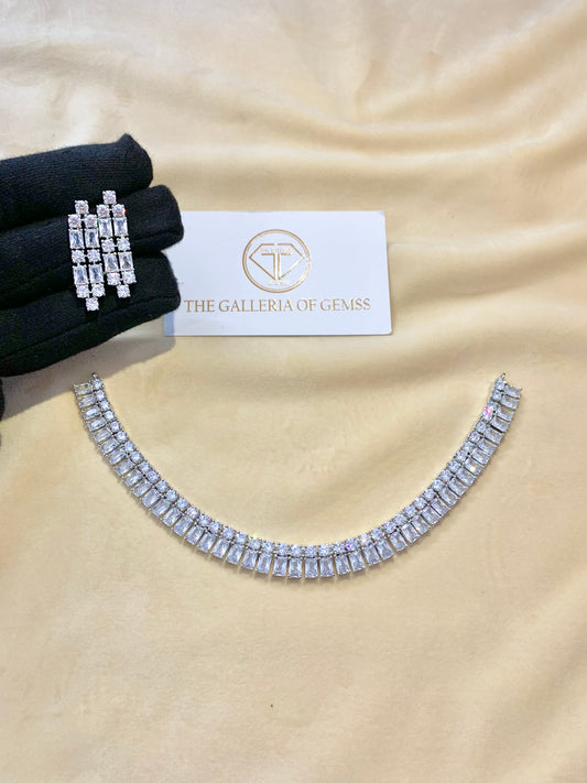 The Elizabeth — Classic Diamond Necklace Set