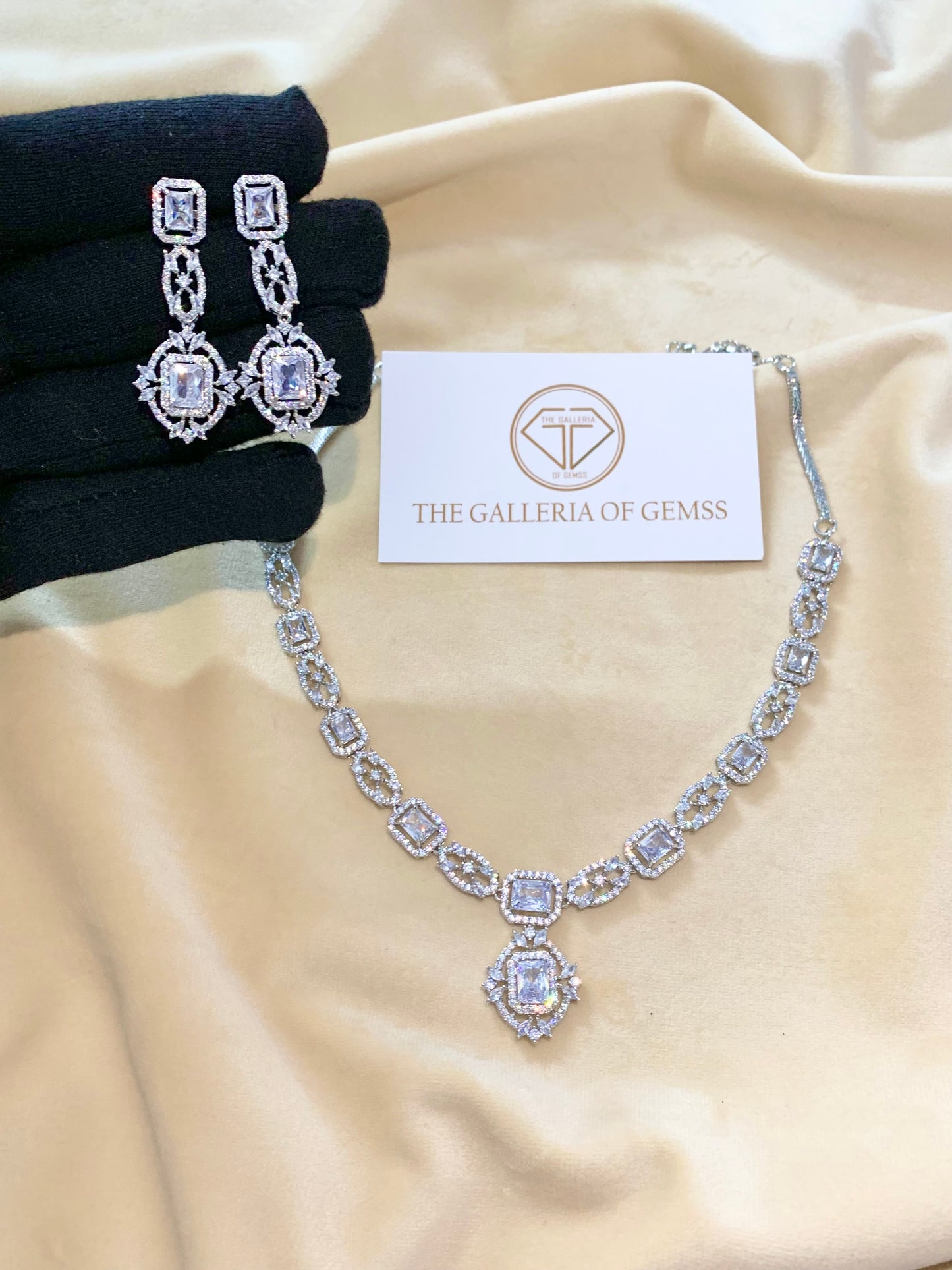 Luna — Dainty Diamond Necklace Set