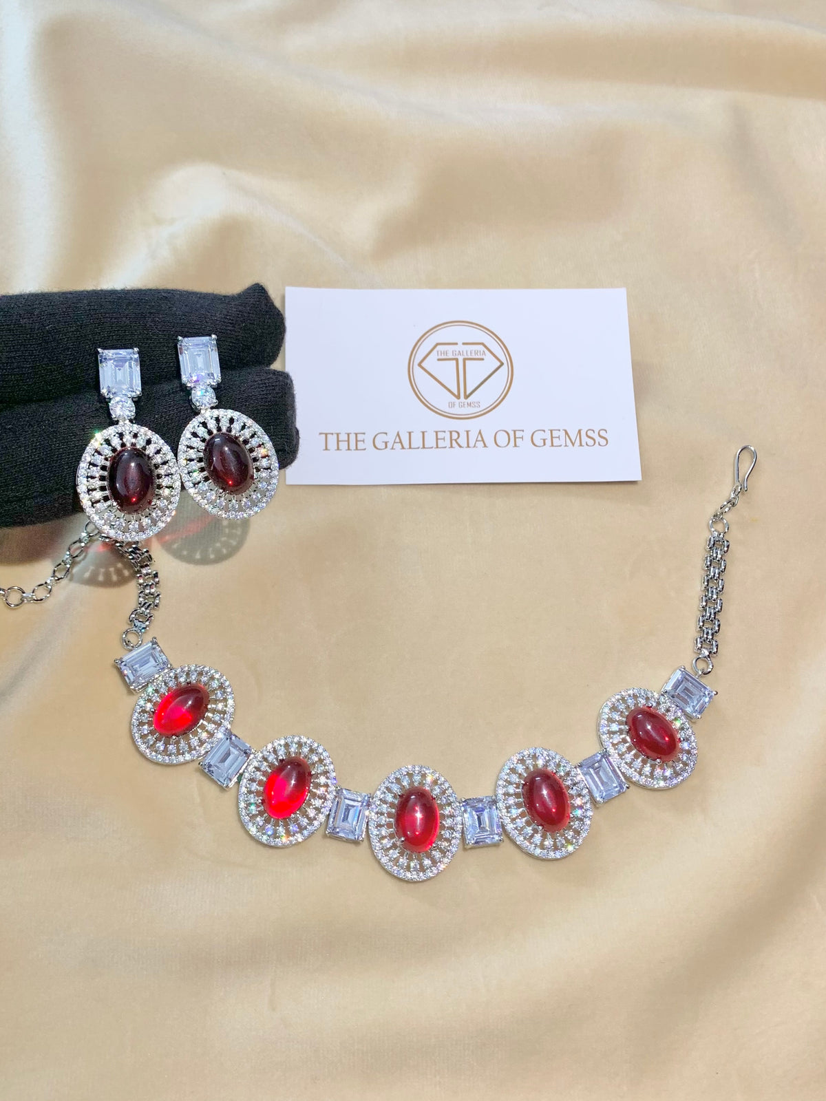 Cabochon choker set
