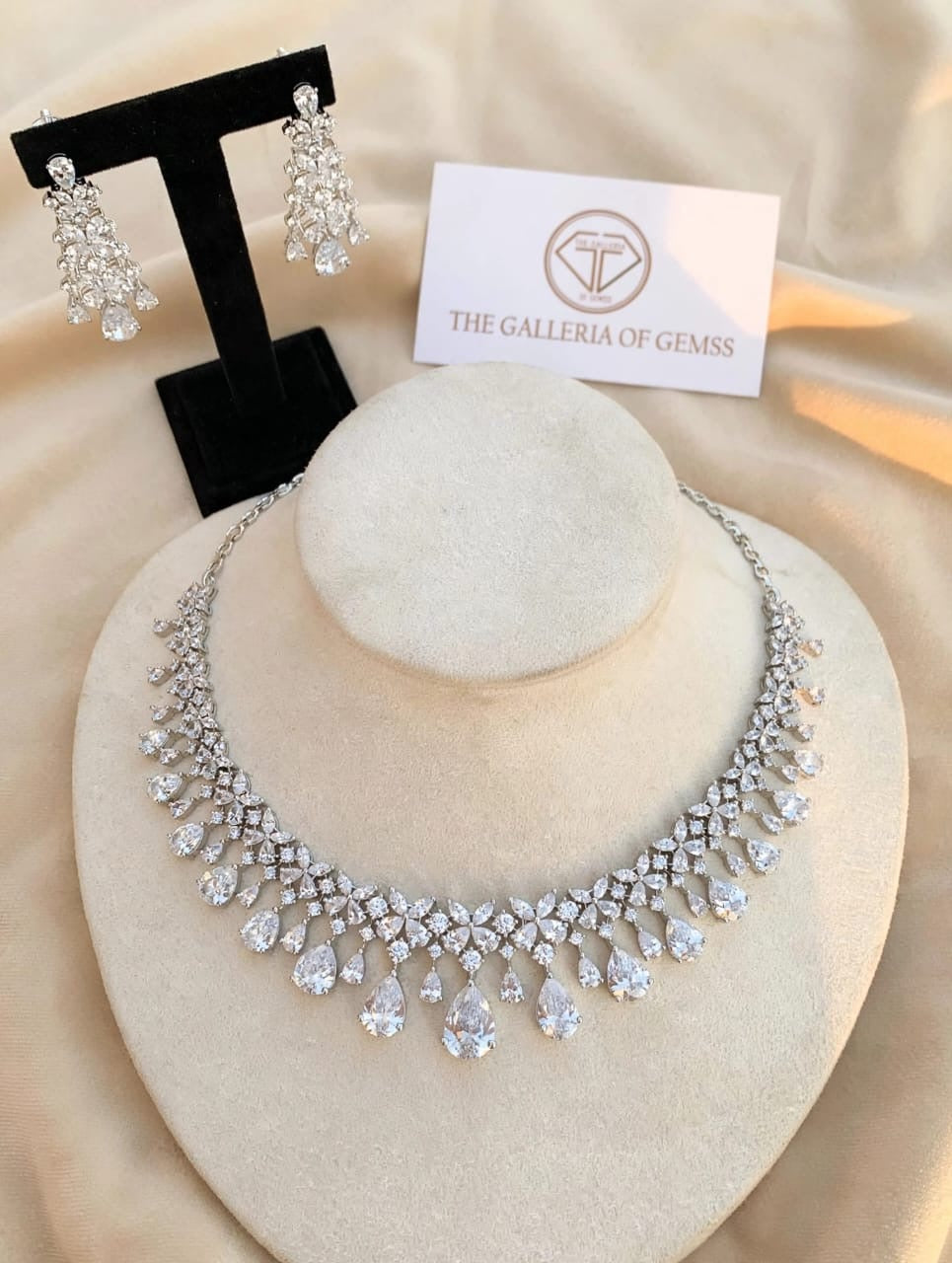 Adah diamond droplet necklace