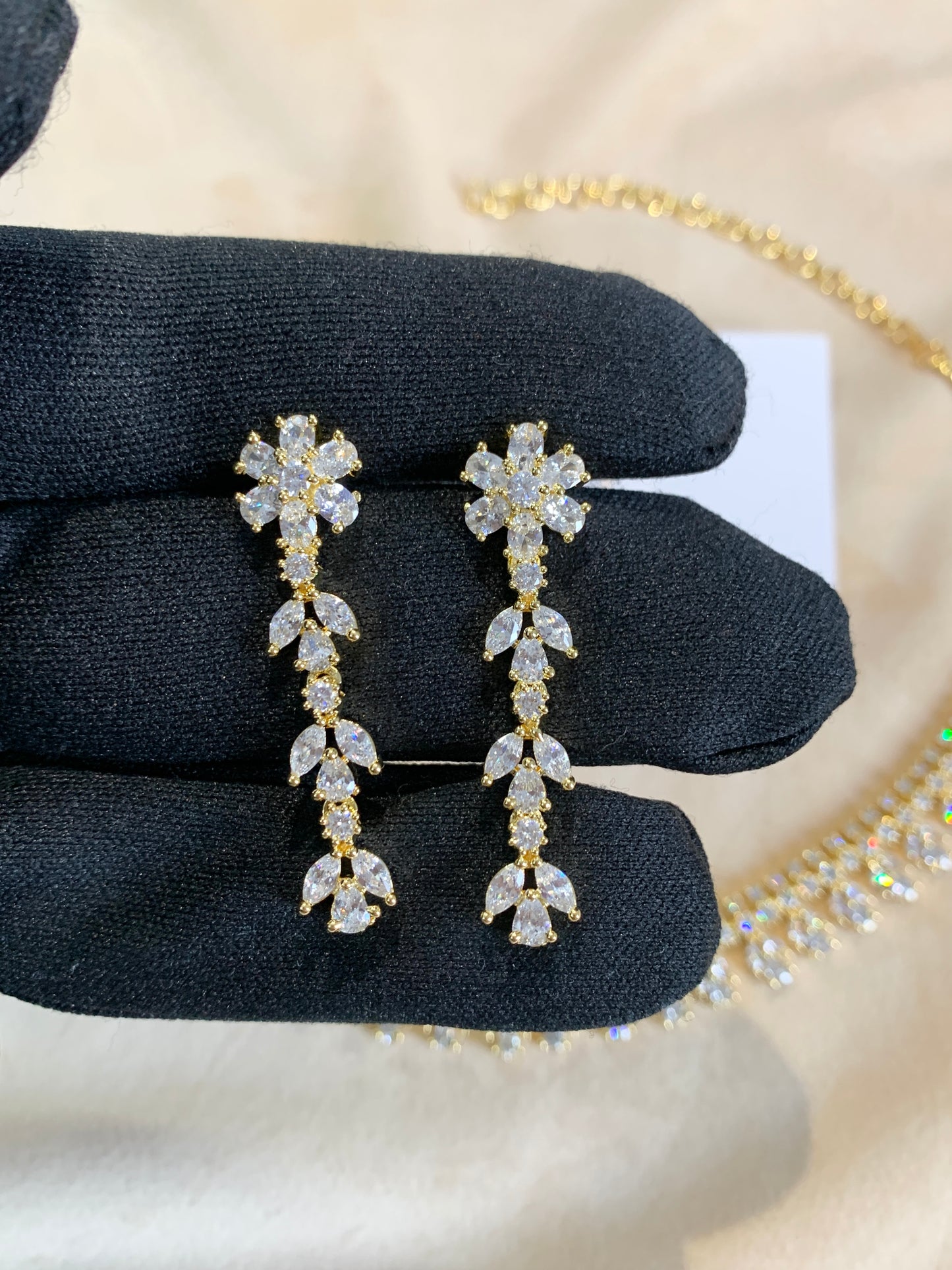 Ariana Floral necklace
