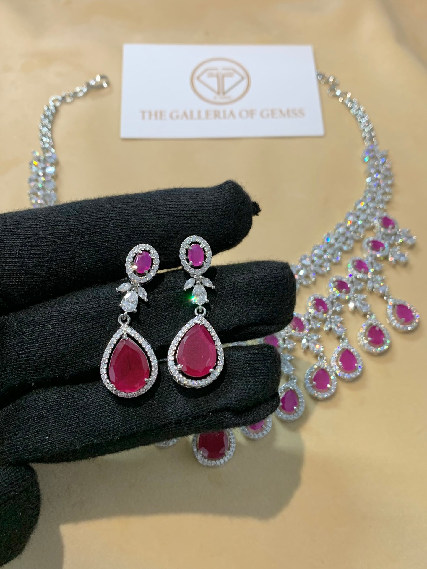 Raya diamond set