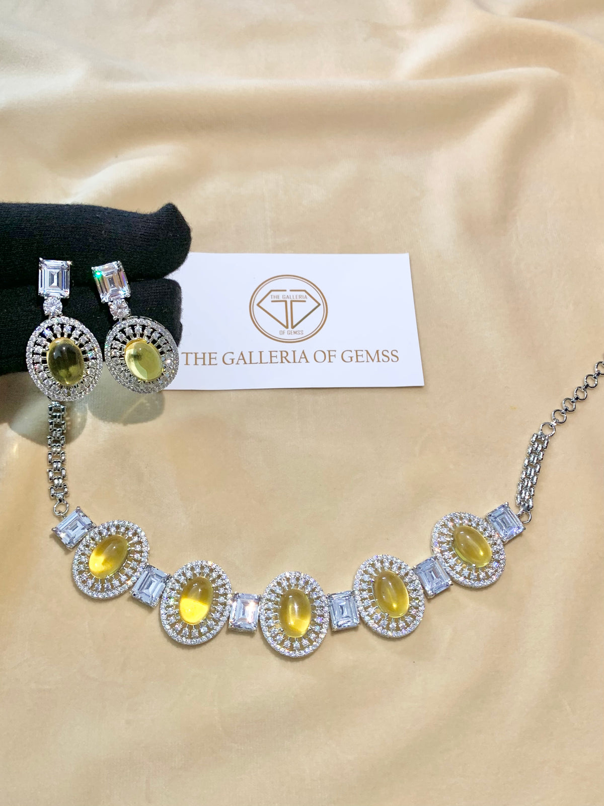 Cabochon choker set