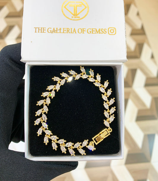 Classic marquise bracelet