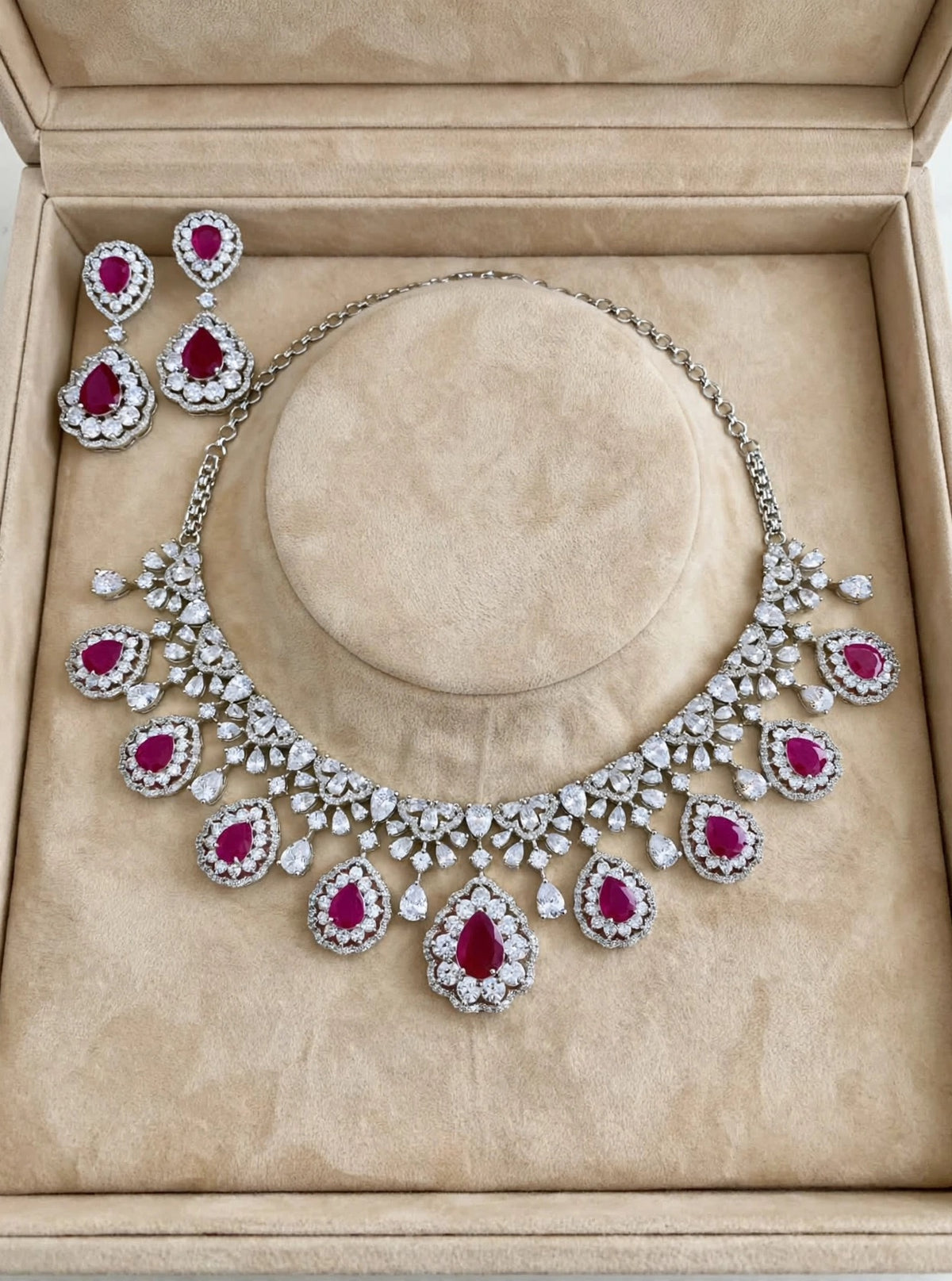 Sara Bridal Necklace